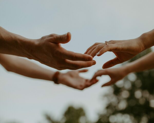 hannah-busing-RvF2R_qMpRk-unsplash (1)